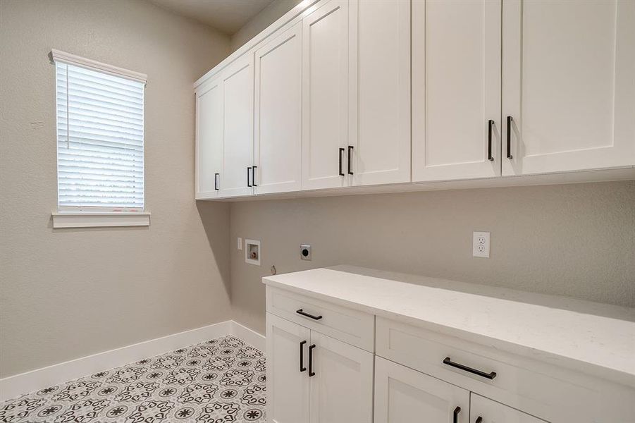 Furnished interior view inside a new home in , Bridgeport (Image 9).