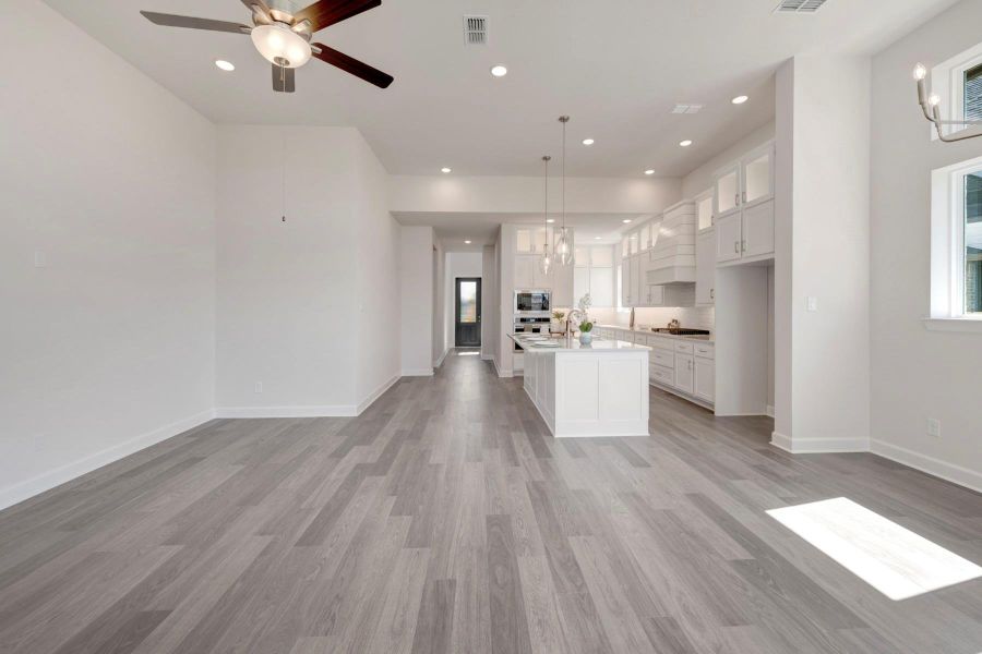 Spacious, unfurnished interior of a new home in Grange 45' Homesites, Katy (Image 34).