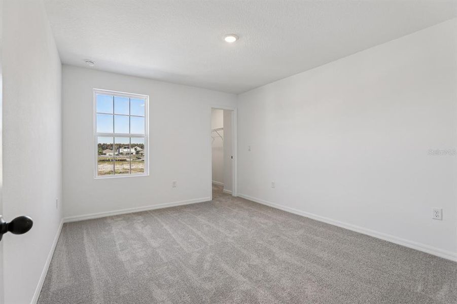 Spacious, unfurnished interior of a new home in Tyson Reserve, St. Cloud (Image 39).