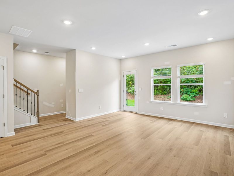 Spacious, unfurnished interior of a new home in Artisan Walk, Fairburn (Image 14).