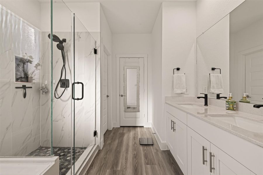 Furnished interior view inside a new home in , Fulshear (Image 43). Furnished interior view inside a new home in , Fulshear (Image 43).