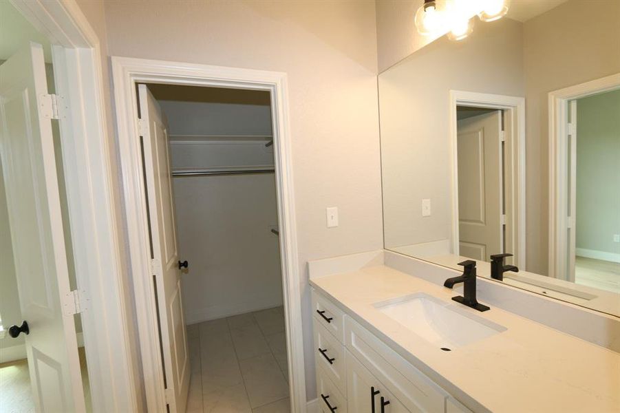 Furnished interior view inside a new home in , Tyler (Image 12).