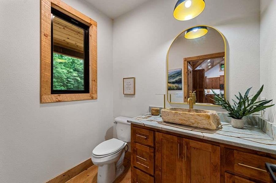 Furnished interior view inside a new home in , McCaysville (Image 36).
