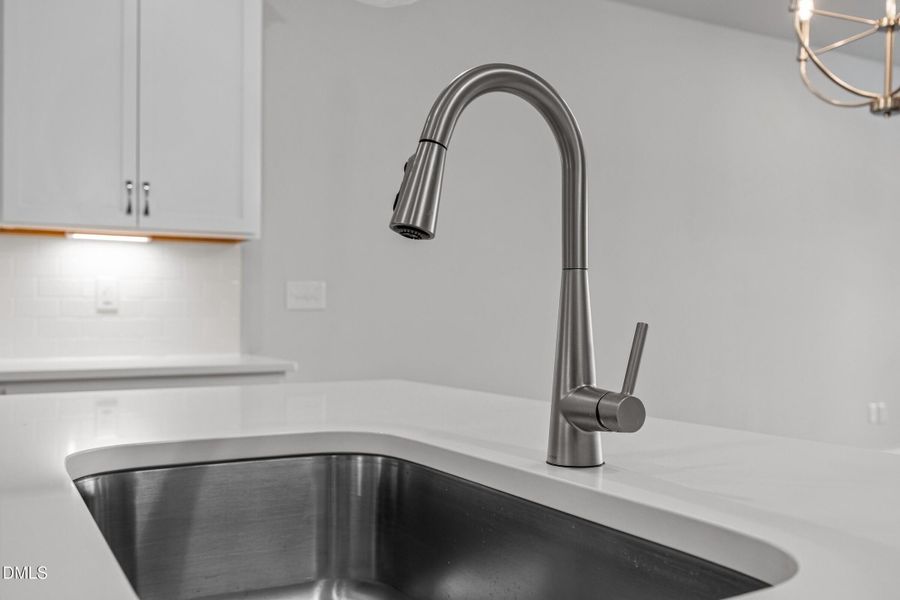 014_AP2-0313 Kitchen - Detail - Medium