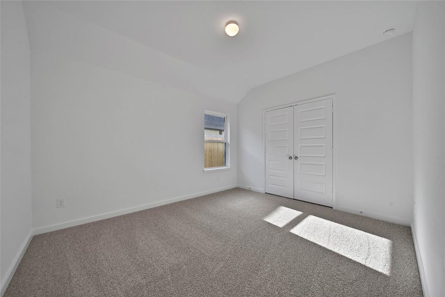 Spacious, unfurnished interior of a new home in , Rosharon (Image 26).