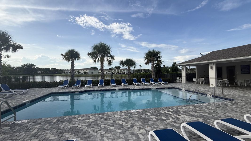 Lakeshore pool - included