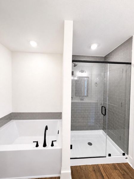 Primary Soaker Tub & Shower