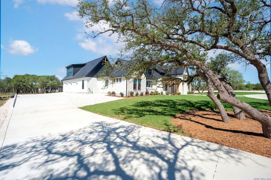 Community amenities in , Bulverde (Image 49). Community amenities in , Bulverde (Image 49).