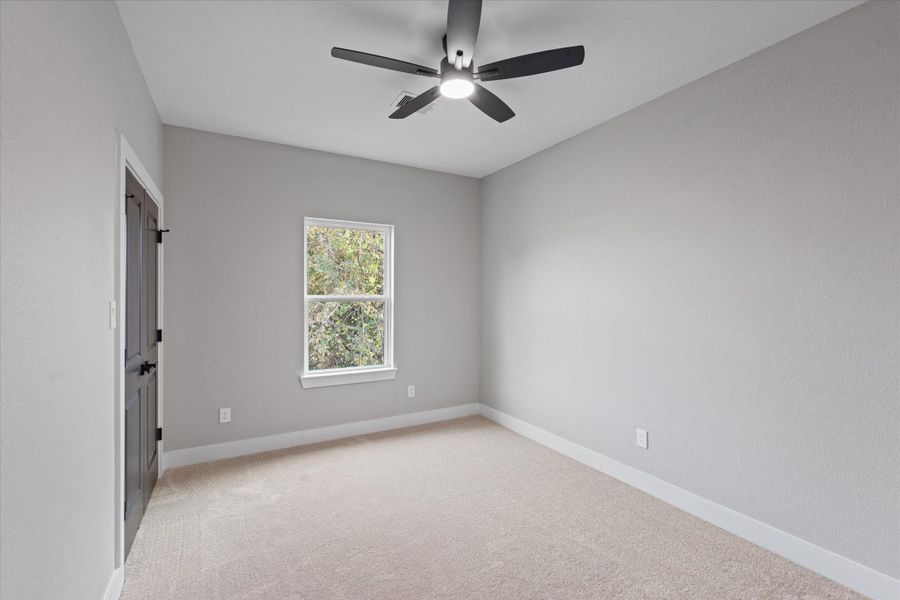 Spacious, unfurnished interior of a new home in , Houston (Image 13).