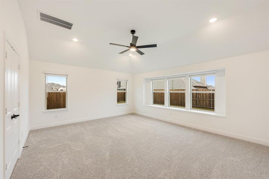 Spacious, unfurnished interior of a new home in West Crossing, Anna (Image 33). Spacious, unfurnished interior of a new home in West Crossing, Anna (Image 33).