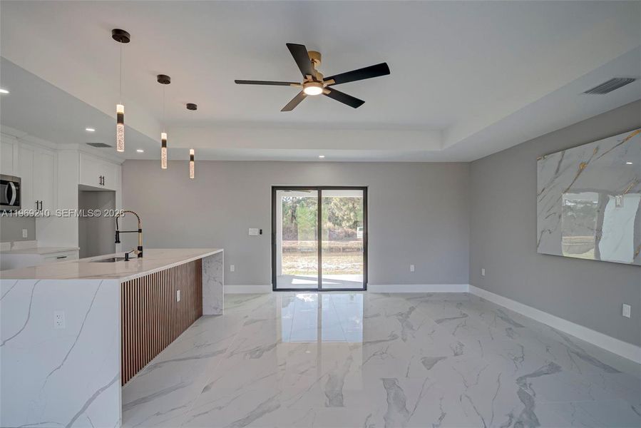 Spacious, unfurnished interior of a new home in , Lehigh Acres (Image 25).