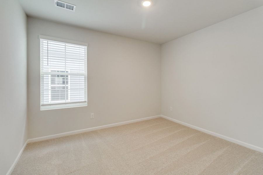 Spacious, unfurnished interior of a new home in Killians Crossing, Blythewood (Image 27).