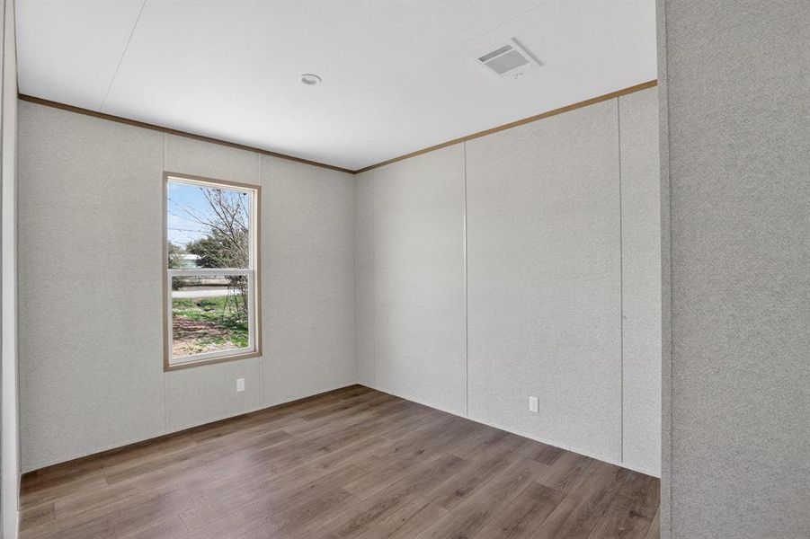 Spacious, unfurnished interior of a new home in , Aurora (Image 33).