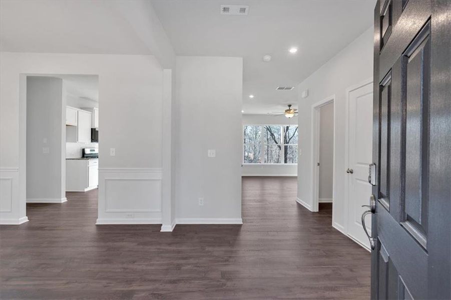 Spacious, unfurnished interior of a new home in Carter Grove, Cartersville (Image 21).