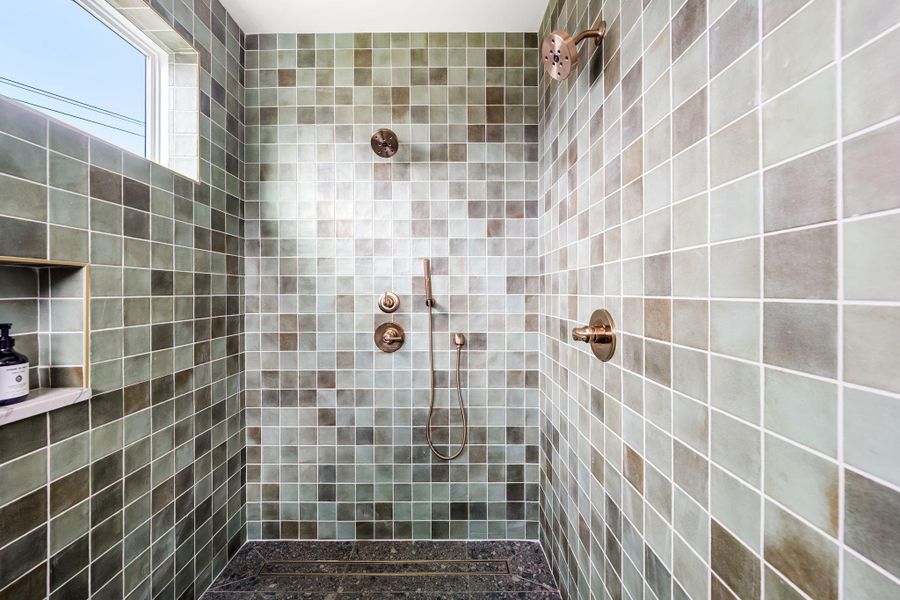 Beautiful walk in shower