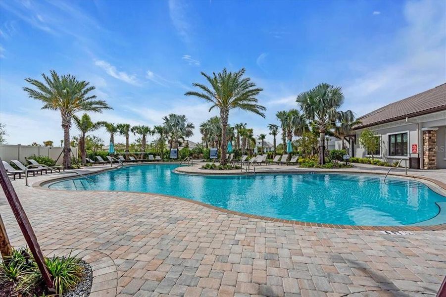 Community amenities in Esplanade at Artisan Lakes, Palmetto (Image 56).