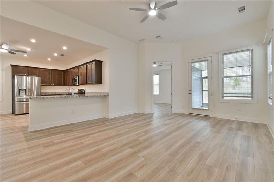 Spacious, unfurnished interior of a new home in , Hoschton (Image 14).
