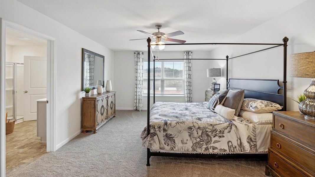 Representative furnished interior of a home built from the Hayden by D.R. Horton in Fairview Hills, Cleveland (Image 8).