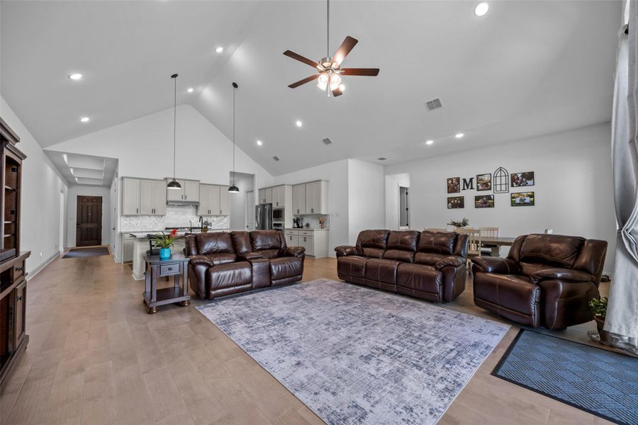 Vaulted ceilings, recessed lighting. Vaulted ceilings, recessed lighting.