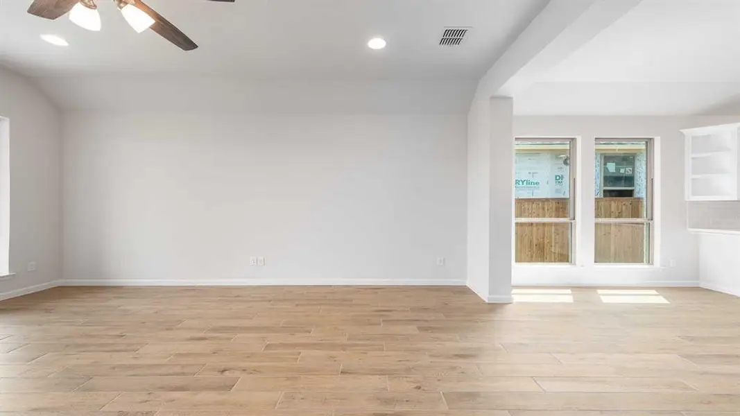 Spacious, unfurnished interior of a new home in Devonshire - Reserve 45', Forney (Image 13).