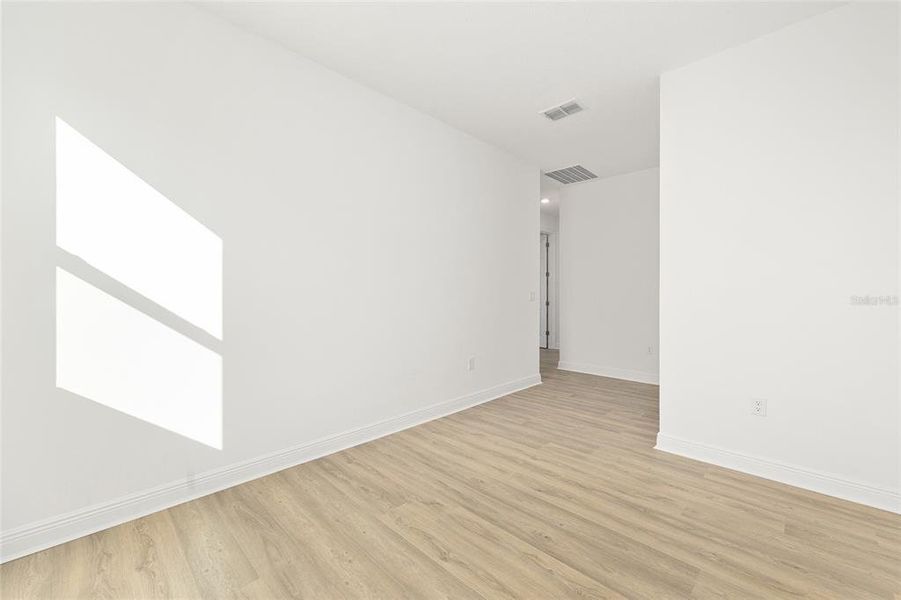 Spacious, unfurnished interior of a new home in , Ocala (Image 40).
