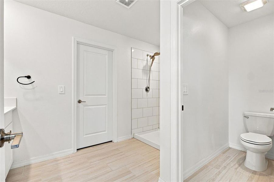 Furnished interior view inside a new home in Two Rivers, Zephyrhills (Image 10). Furnished interior view inside a new home in Two Rivers, Zephyrhills (Image 10).