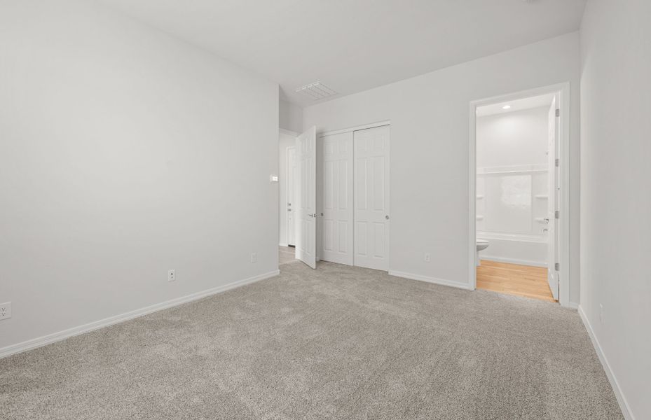 Spacious, unfurnished interior of a new home in Sun City Anthem at Merrill Ranch, Florence (Image 27). Spacious, unfurnished interior of a new home in Sun City Anthem at Merrill Ranch, Florence (Image 27).