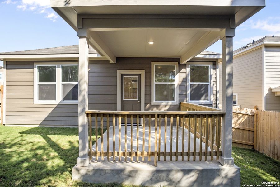 Exterior details of a home in Rosemont Hill, San Antonio (Image 16). Exterior details of a home in Rosemont Hill, San Antonio (Image 16).