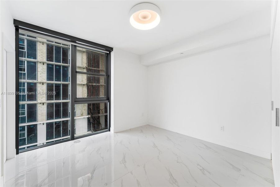 Spacious, unfurnished interior of a new home in , Miami (Image 14).