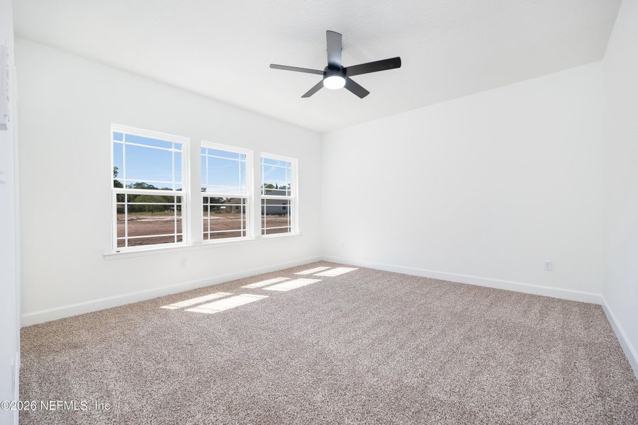 Spacious, unfurnished interior of a new home in , Palatka (Image 18).