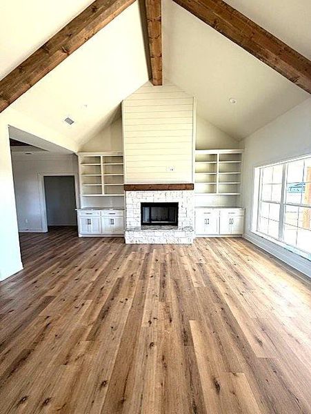 Spacious, unfurnished interior of a new home in , Abilene (Image 19).