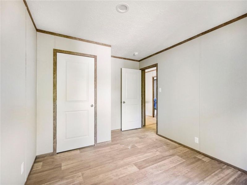 Spacious, unfurnished interior of a new home in , Clarkesville (Image 19).