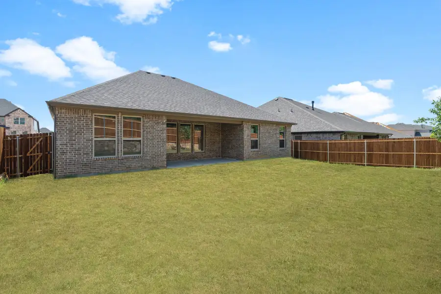Representative exterior details of a home built from the Stockdale by Beazer Homes in Enclave at Legacy Hills, Celina (Image 3).