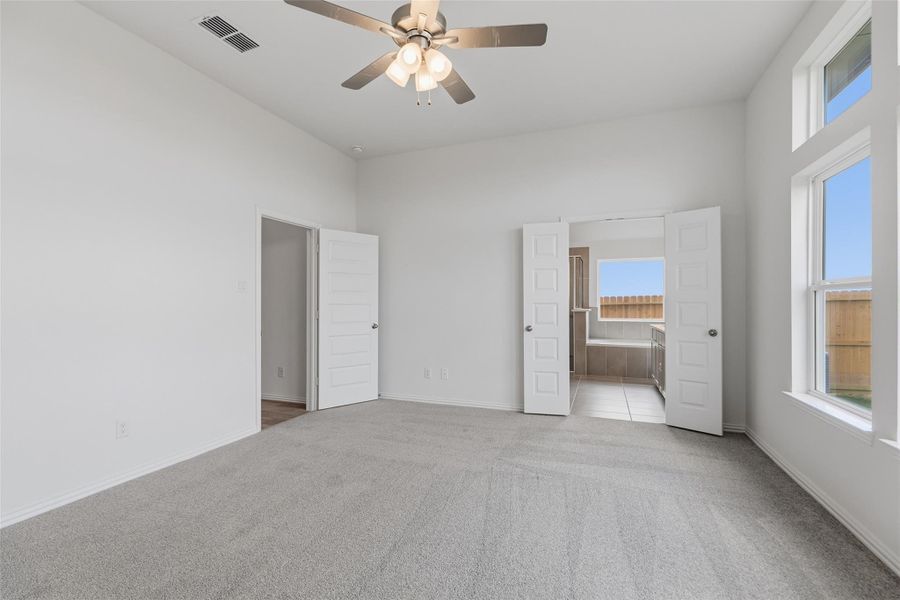 Spacious, unfurnished interior of a new home in Westland Ranch, League City (Image 28).