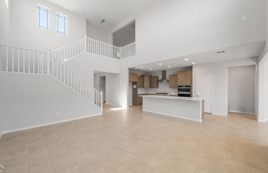 Spacious, unfurnished interior of a new home in Artisan at Asante, Surprise (Image 19).