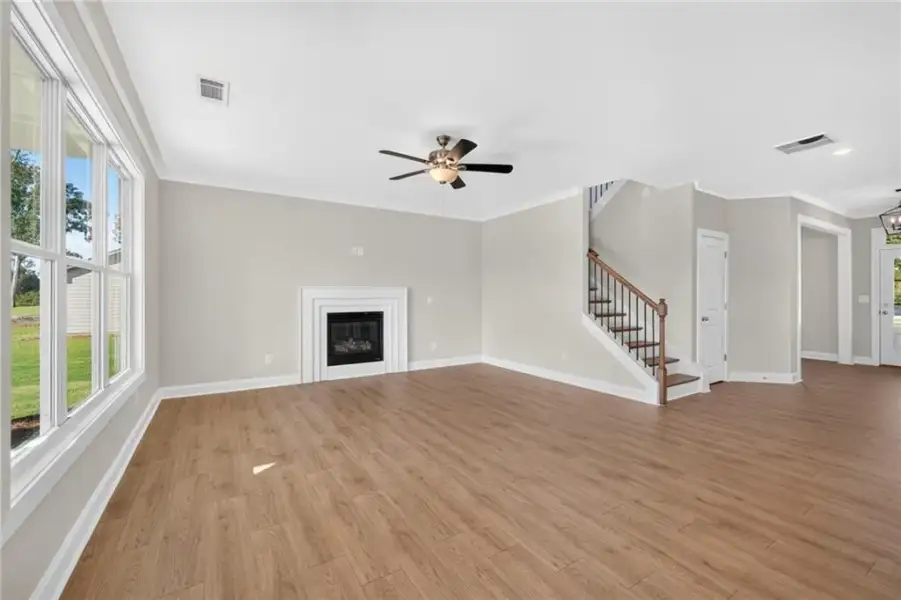 Spacious, unfurnished interior of a new home in , Jefferson (Image 19).