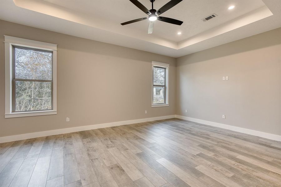 Spacious, unfurnished interior of a new home in , Beaumont (Image 44).