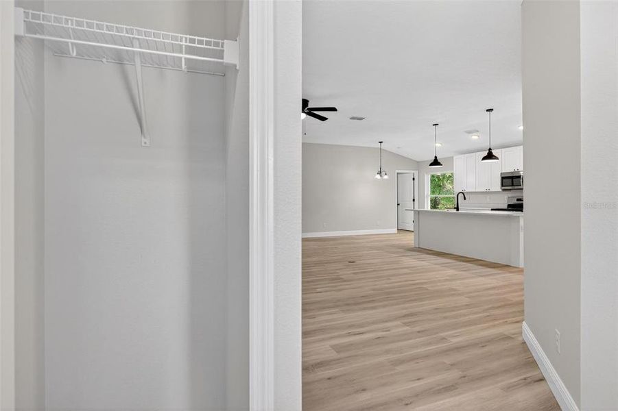 Spacious, unfurnished interior of a new home in , Eustis (Image 22).