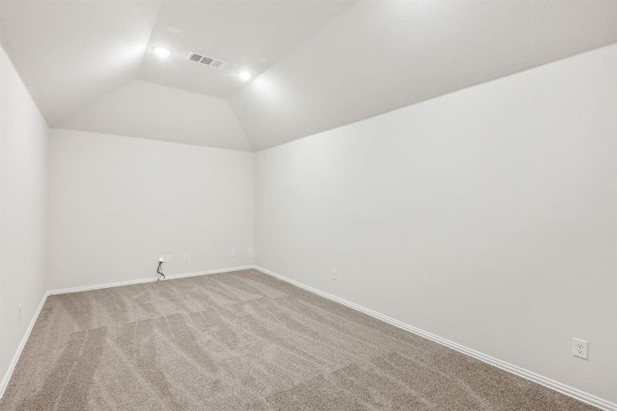 Spacious, unfurnished interior of a new home in Liberty, Melissa (Image 40).