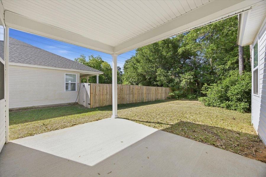 Exterior details and patio area of a home in , Orangeburg (Image 33).