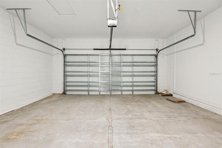 Spacious, unfurnished interior of a new home in Cyrene at Minneola - Villas, Minneola (Image 29).