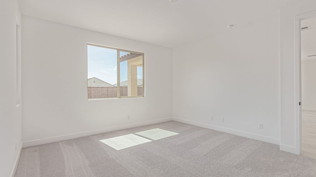 Spacious, unfurnished interior of a new home in Windstone Ranch North, Surprise (Image 7).