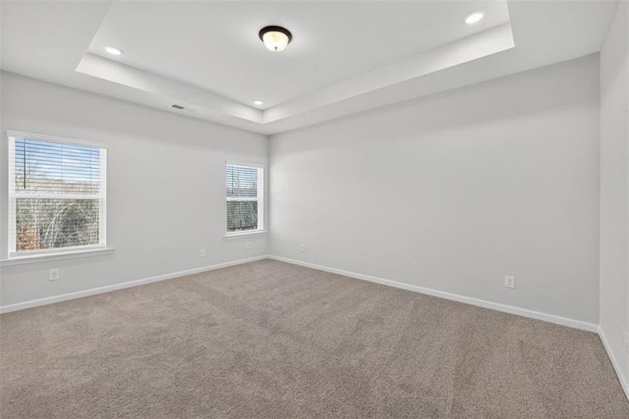 Spacious, unfurnished interior of a new home in Sanders Park, Austell (Image 22).