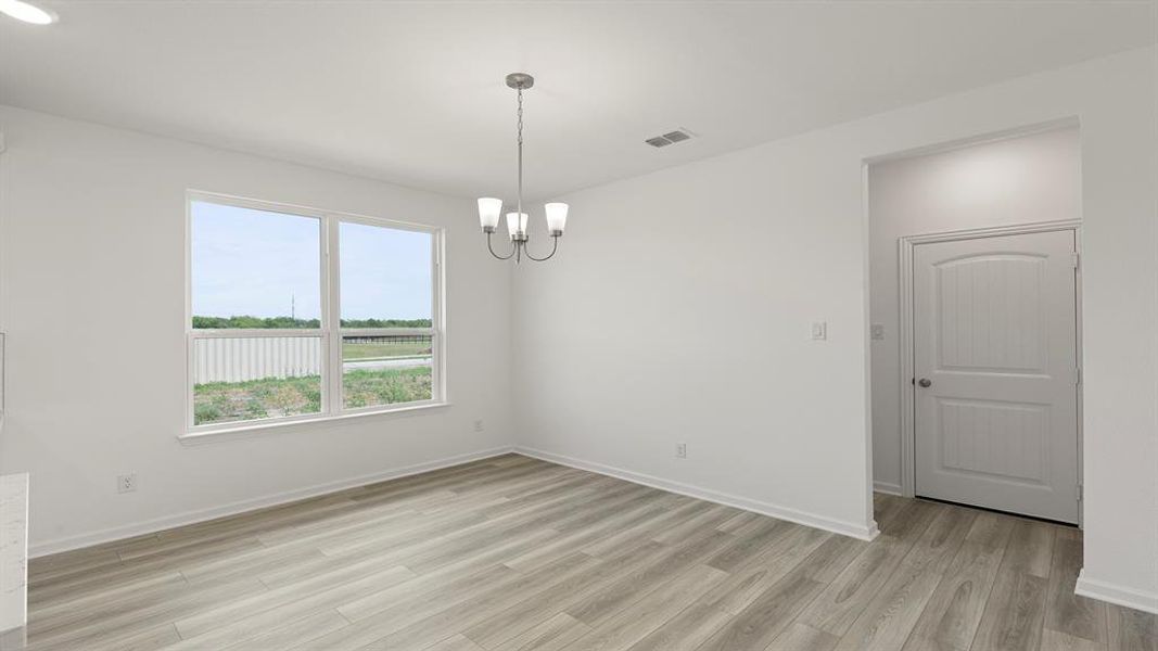 15. 3250 Summerland - Dining 15. 3250 Summerland - Dining