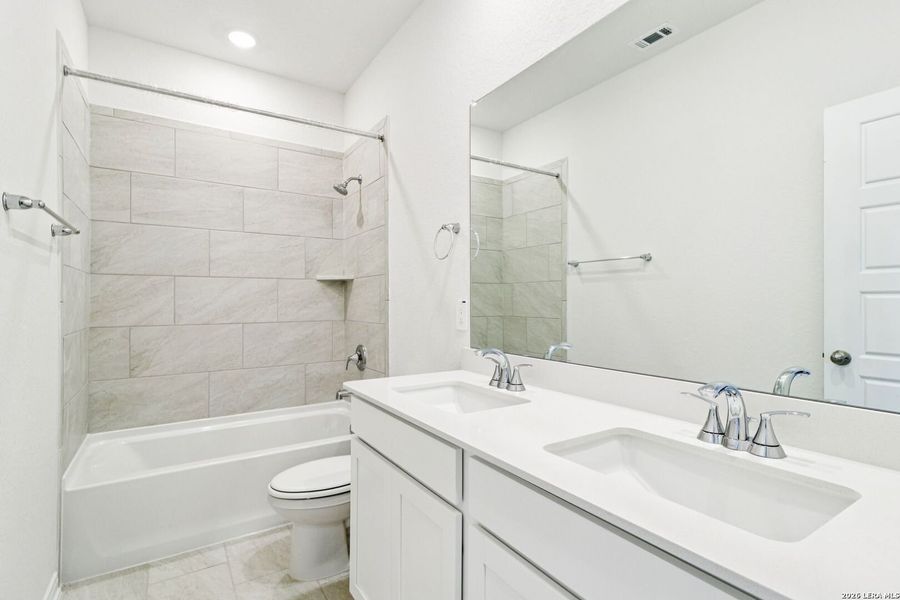 Furnished interior view inside a new home in Lark Canyon, New Braunfels (Image 12).