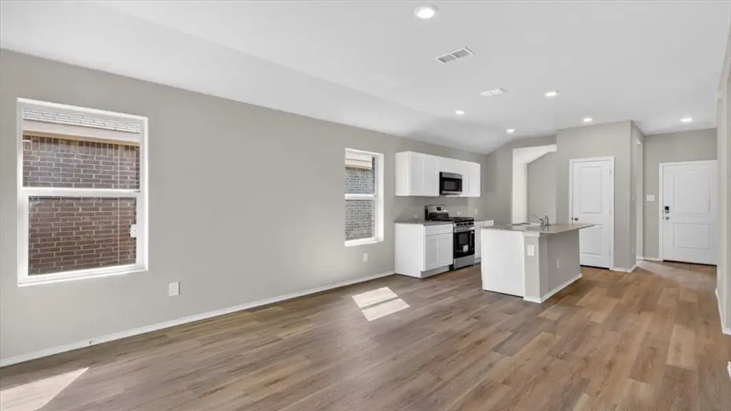 Spacious, unfurnished interior of a new home in Hickory Grove, Krum (Image 8). Spacious, unfurnished interior of a new home in Hickory Grove, Krum (Image 8).