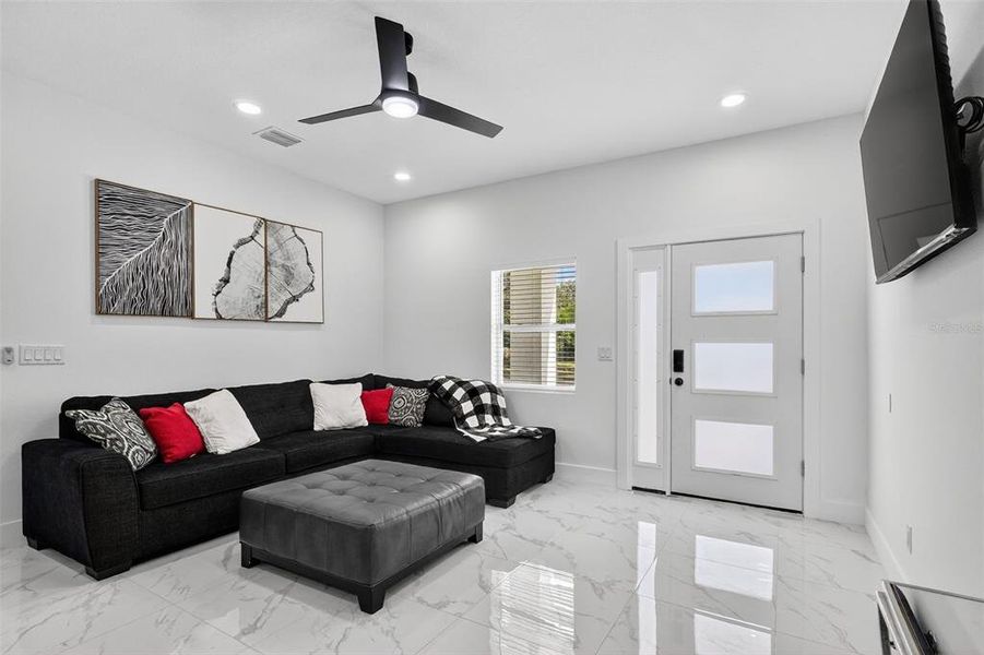 Furnished interior view inside a new home in , Thonotosassa (Image 9). Furnished interior view inside a new home in , Thonotosassa (Image 9).