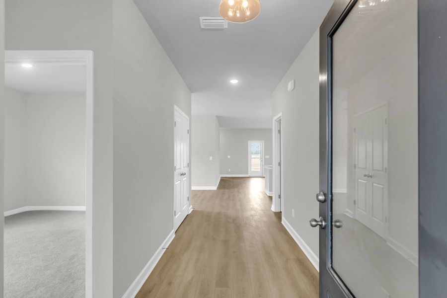 Similar McKinley floorplan with Timeless Collection. Features and finishes vary.