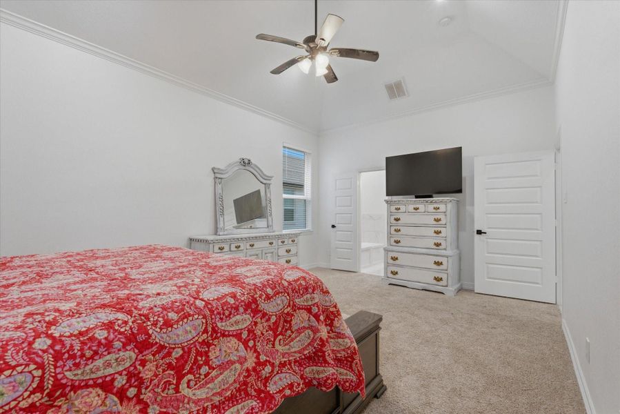Furnished interior view inside a new home in , Anahuac (Image 13).