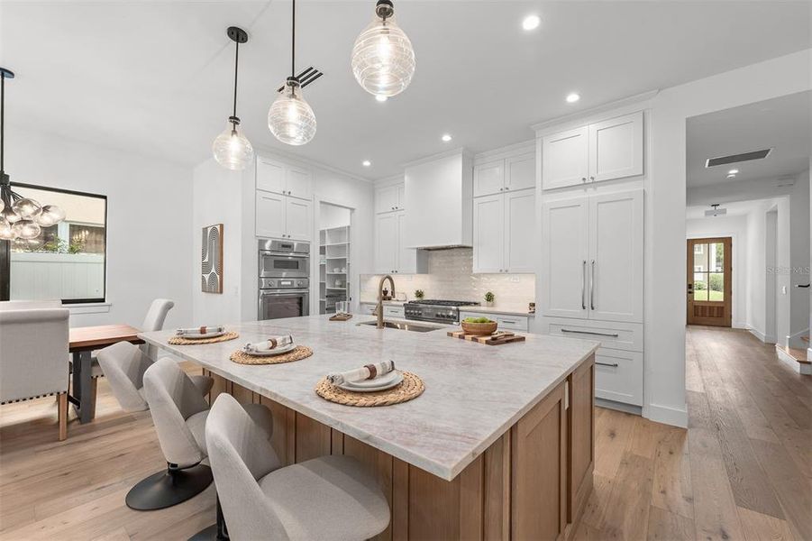Furnished interior view inside a new home in , Orlando (Image 19).